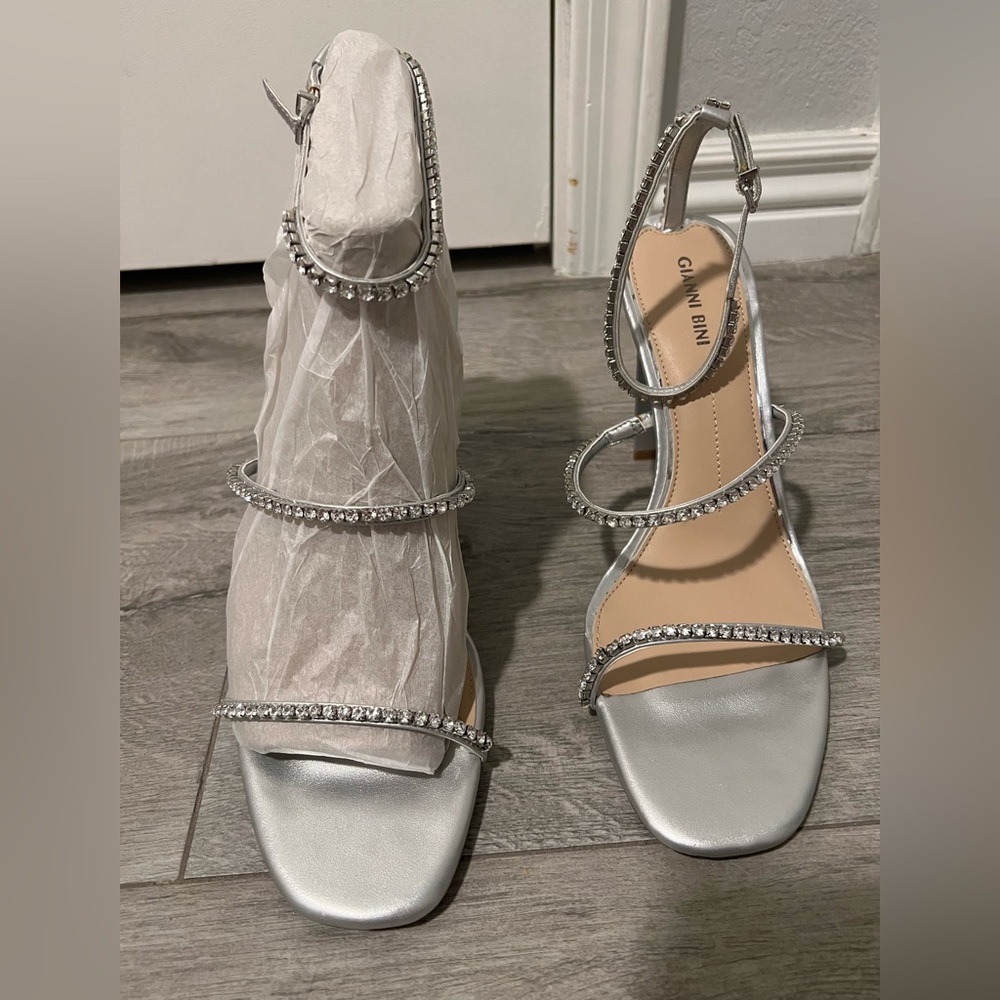 NEW Gianni Bini Diamond Gladiator Heels